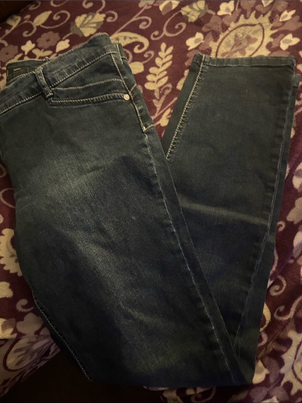 Women's Straight-Leg Jeans in Dark Blue Denim